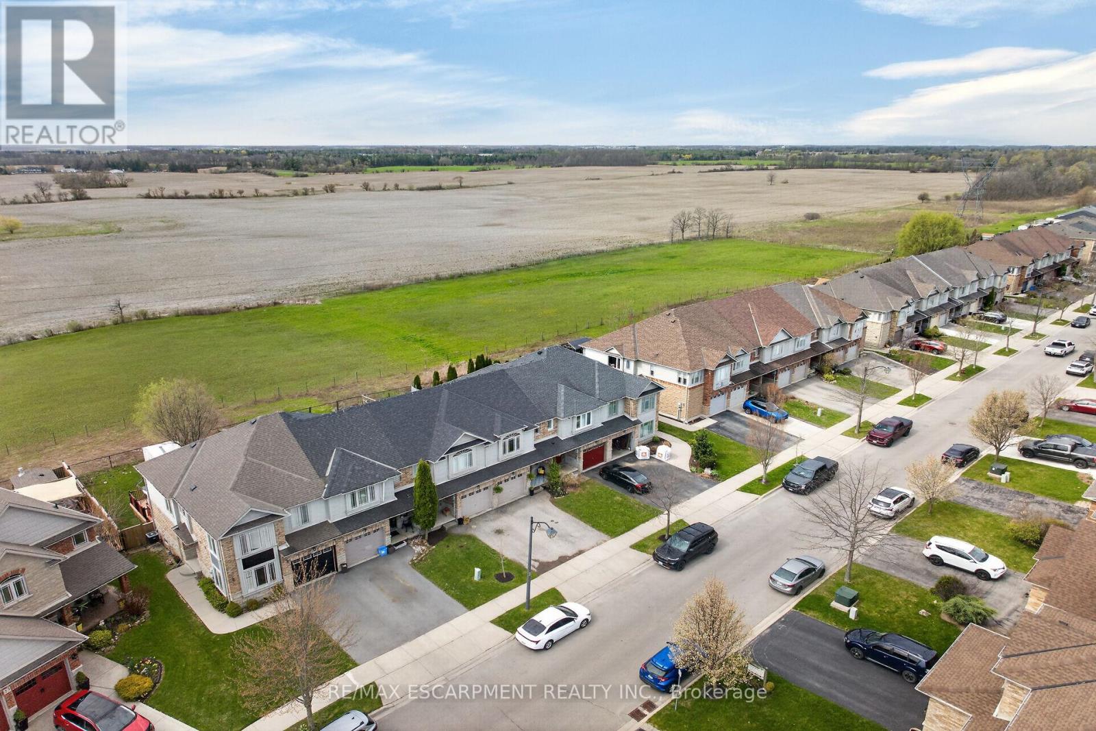 33 VOYAGER PASS, Hamilton (Binbrook), Ontario, L0R1C0 — Photo 42