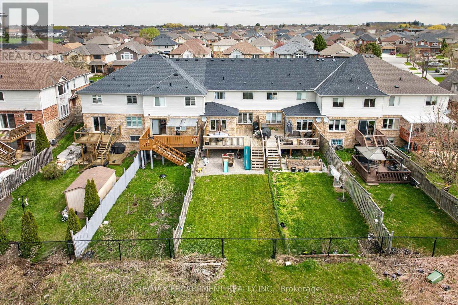 33 VOYAGER PASS, Hamilton (Binbrook), Ontario, L0R1C0 — Photo 46