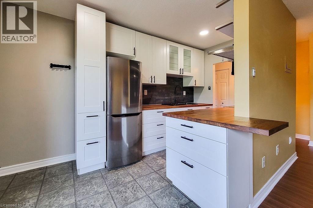 81 CHARLTON Avenue E Unit# 905, Hamilton, Ontario, L8N1Y7 — Photo 12