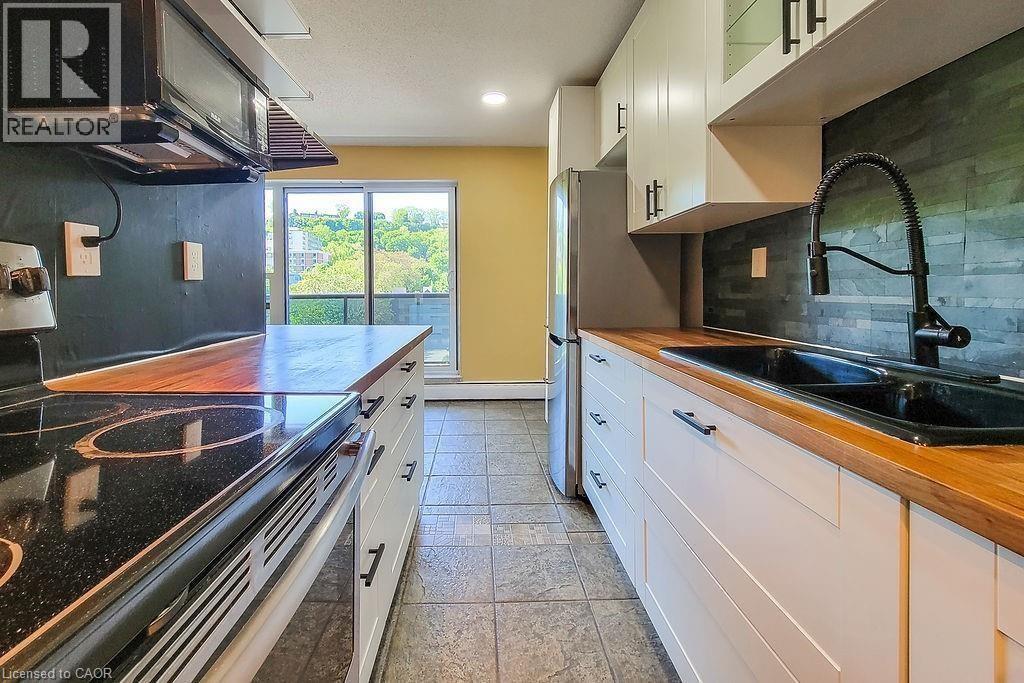 81 CHARLTON Avenue E Unit# 905, Hamilton, Ontario, L8N1Y7 — Photo 14