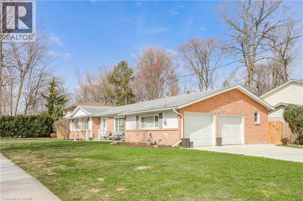 186 SHUH Avenue, Kitchener, Ontario, N2A1H6 — Photo 2