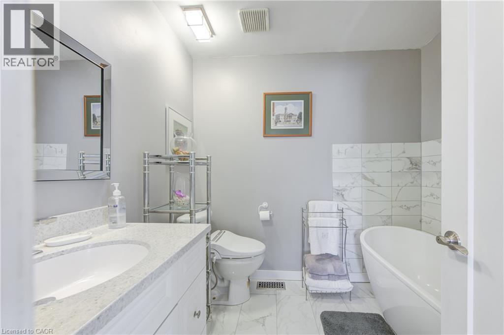 186 SHUH Avenue, Kitchener, Ontario, N2A1H6 — Photo 26