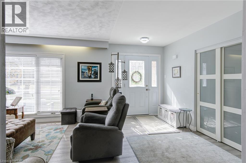 186 SHUH Avenue, Kitchener, Ontario, N2A1H6 — Photo 6