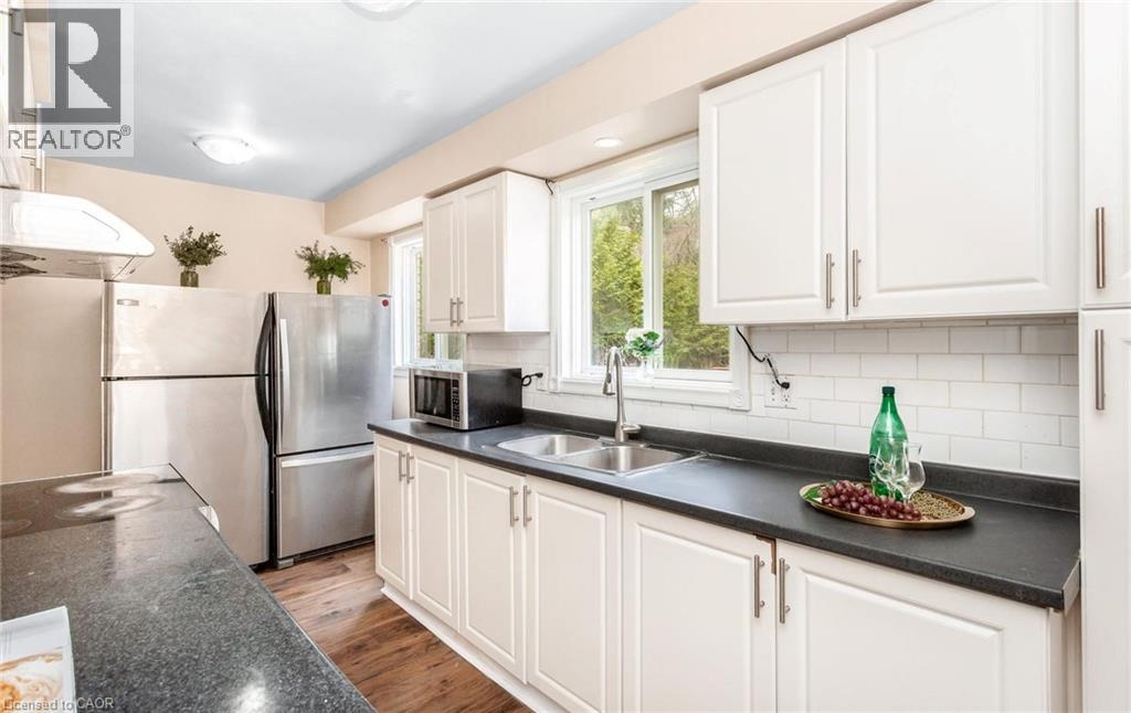501 GLENELM Crescent, Waterloo, Ontario, N2L5C7 — Photo 17