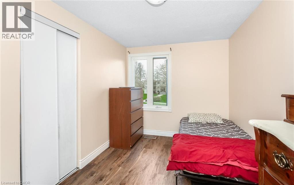 501 GLENELM Crescent, Waterloo, Ontario, N2L5C7 — Photo 32