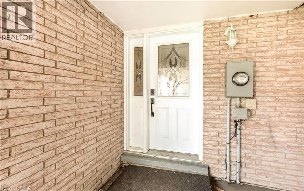 501 GLENELM Crescent, Waterloo, Ontario, N2L5C7 — Photo 6