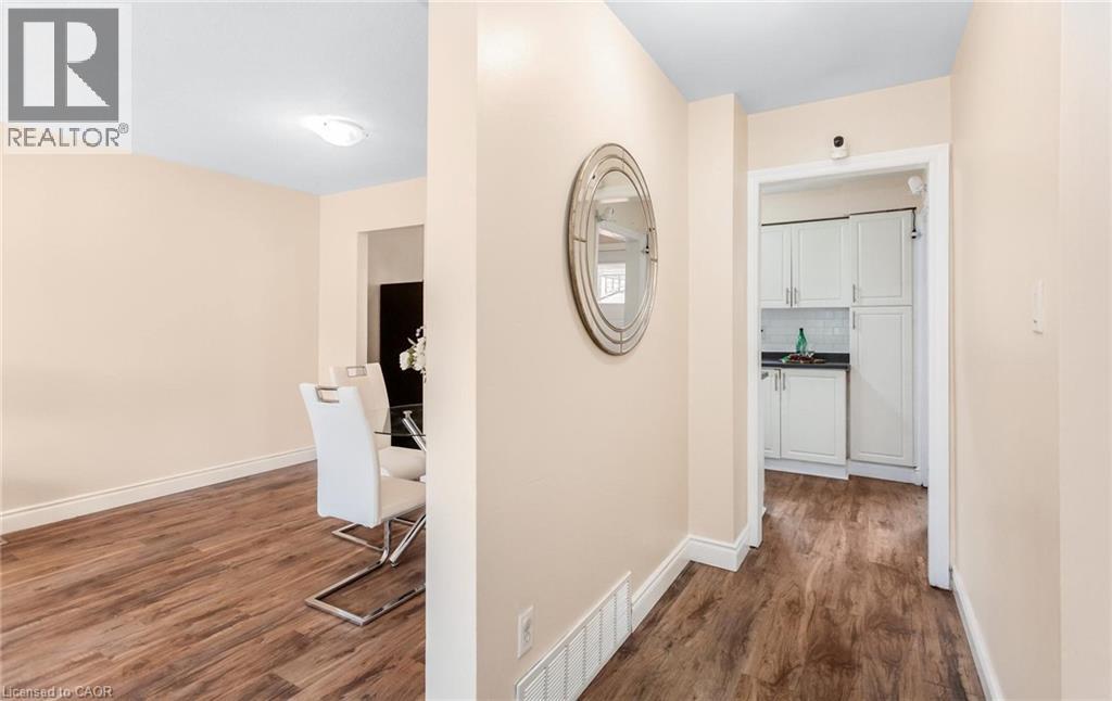 501 GLENELM Crescent, Waterloo, Ontario, N2L5C7 — Photo 9