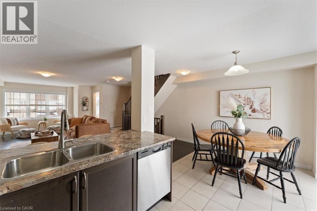 31 MAYLAND Trail, Stoney Creek, Ontario, L8J0G4 — Photo 13