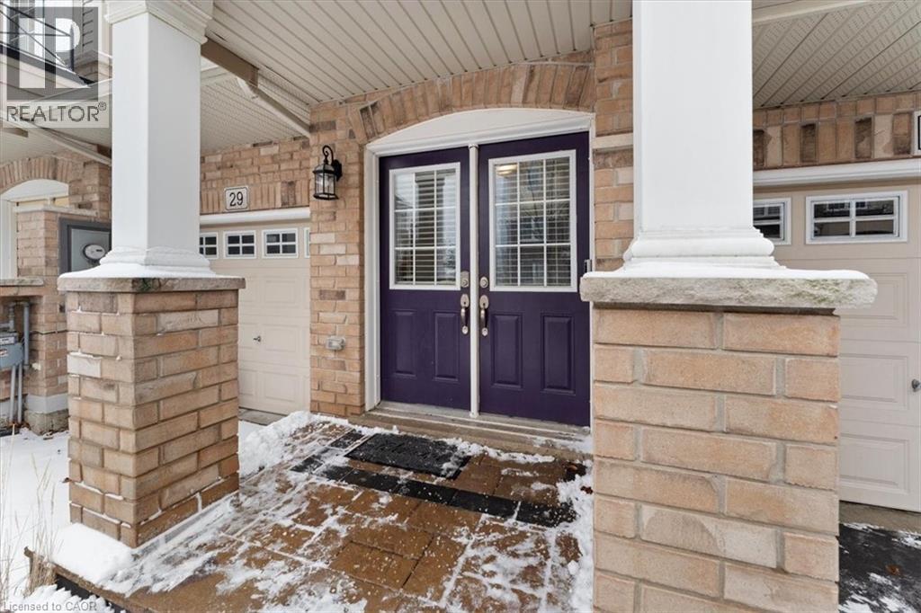 31 MAYLAND Trail, Stoney Creek, Ontario, L8J0G4 — Photo 2