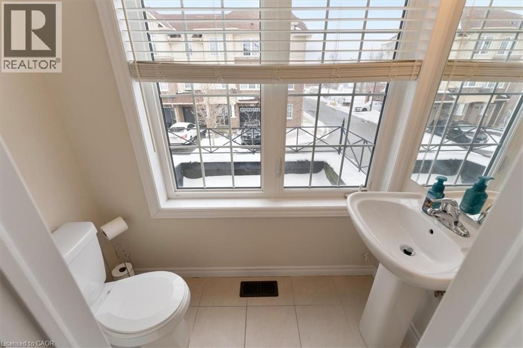 31 MAYLAND Trail, Stoney Creek, Ontario, L8J0G4 — Photo 20