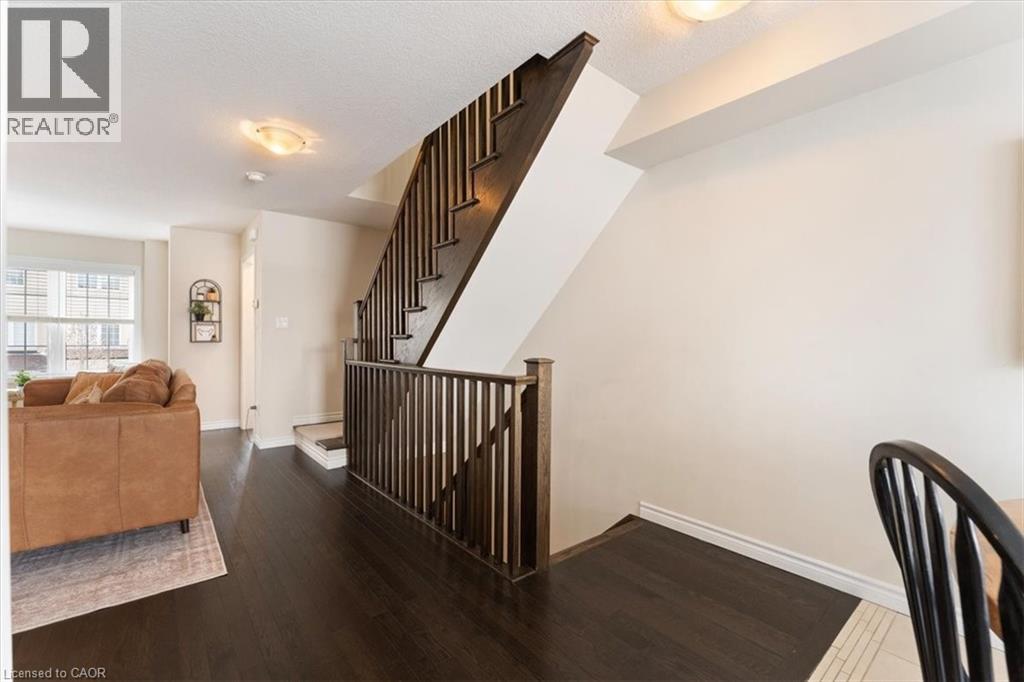 31 MAYLAND Trail, Stoney Creek, Ontario, L8J0G4 — Photo 7
