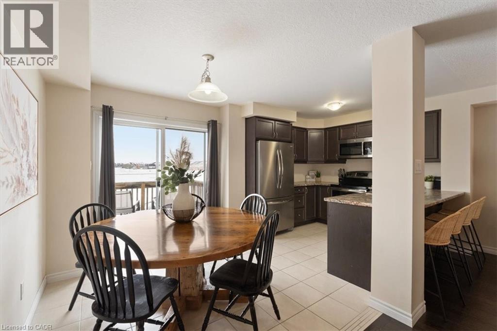 31 MAYLAND Trail, Stoney Creek, Ontario, L8J0G4 — Photo 8