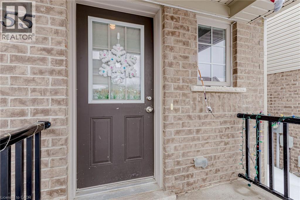 50 PINNACLE Drive Unit# 55, Kitchener, Ontario, N2P0H8 — Photo 2