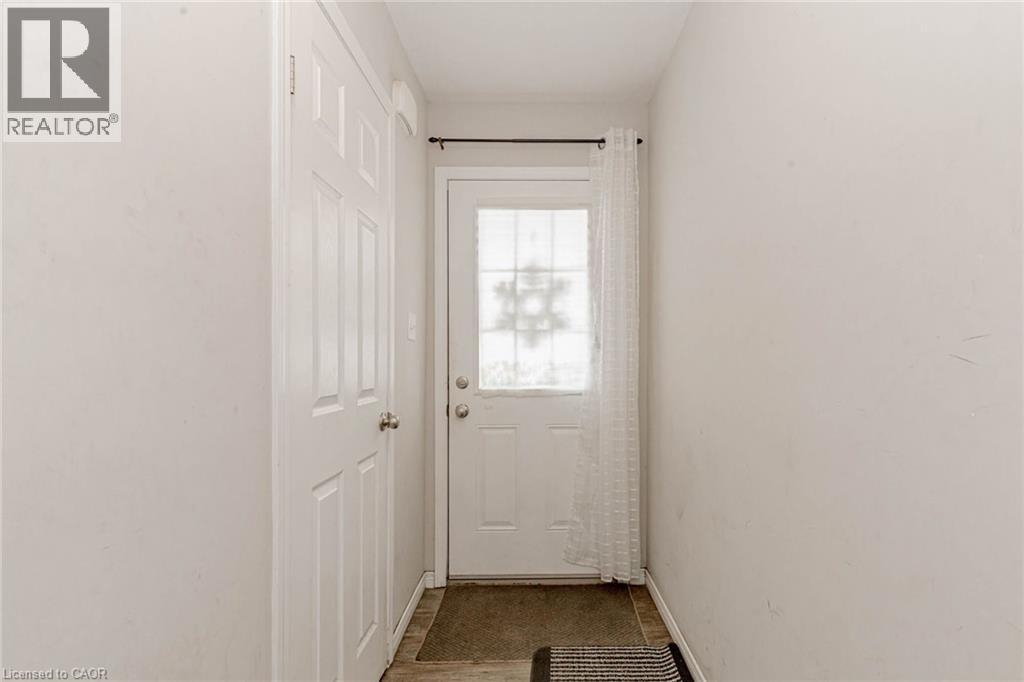 50 PINNACLE Drive Unit# 55, Kitchener, Ontario, N2P0H8 — Photo 3