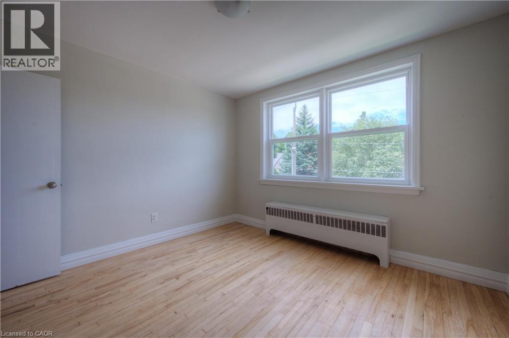 141 CHAPEL Street Unit# 9, Kitchener, Ontario, N2H2T6 — Photo 13