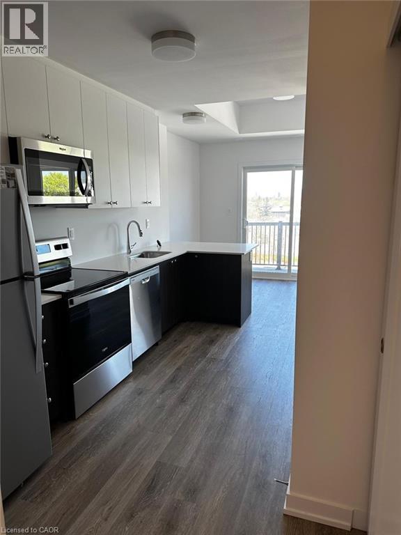 40 PALACE Street Unit# J6, Kitchener, Ontario, N2E0L2 — Photo 4