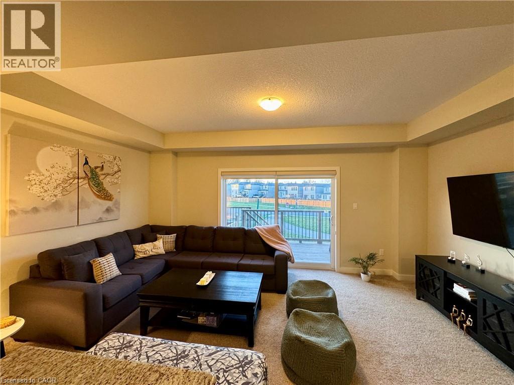897 ROBERT FERRIE Drive, Kitchener, Ontario, N2R0P2 — Photo 5