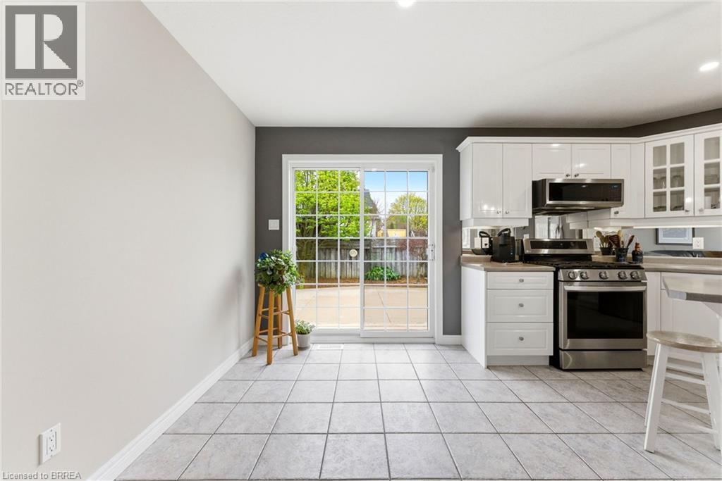 33 MARGARET Drive, St. George, Ontario, N0E1N0 — Photo 3