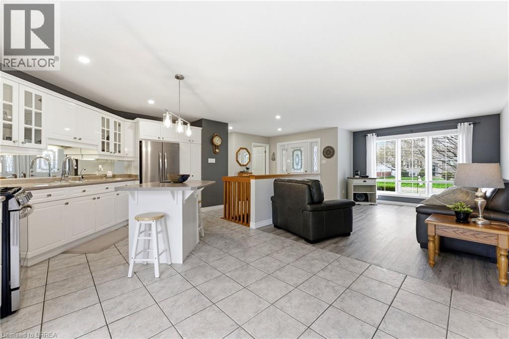 33 MARGARET Drive, St. George, Ontario, N0E1N0 — Photo 5