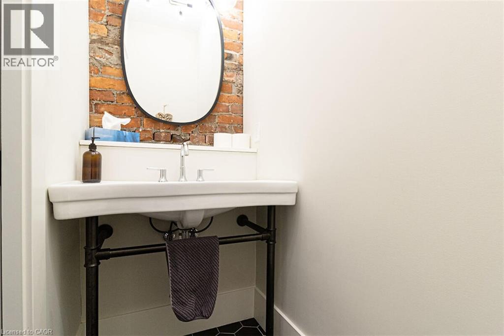 294 CAROLINE Street S, Hamilton, Ontario, L9P3L9 — Photo 7