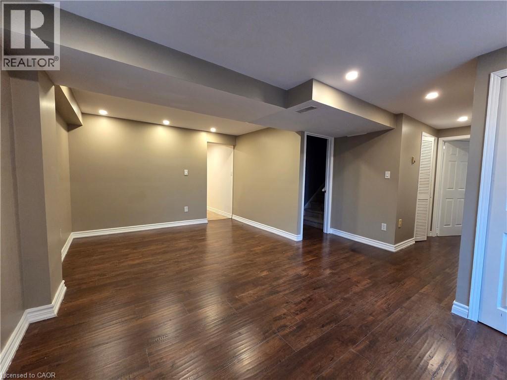 696 PENNY Lane Unit# Lower, Burlington, Ontario, L7T4J1 — Photo 2