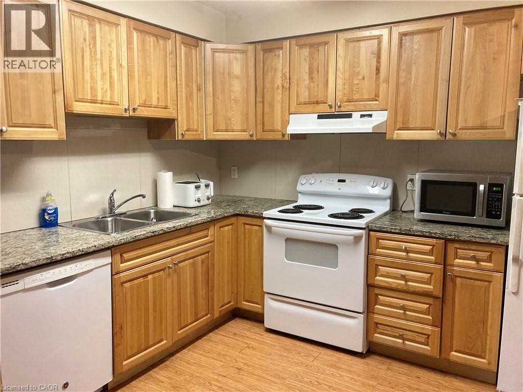 392 ALBERT Street Unit# 302, Waterloo, Ontario, N2L3V1 — Photo 6