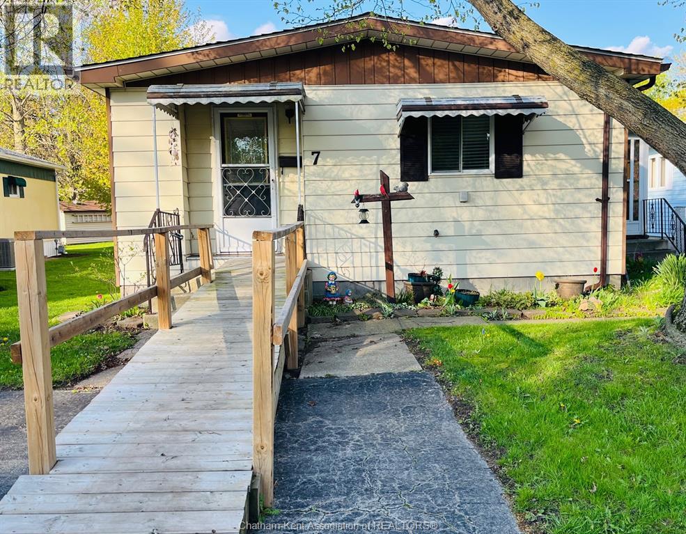 7 James COURT, Chatham, Ontario, N7L4Y4 — Photo 4
