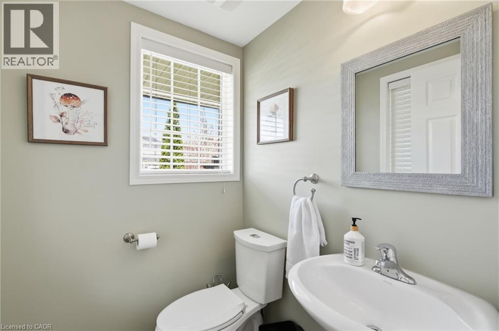 3 CLEGHORN Drive, Binbrook, Ontario, L0R1C0 — Photo 15