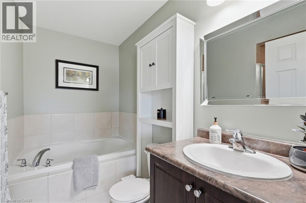 3 CLEGHORN Drive, Binbrook, Ontario, L0R1C0 — Photo 22