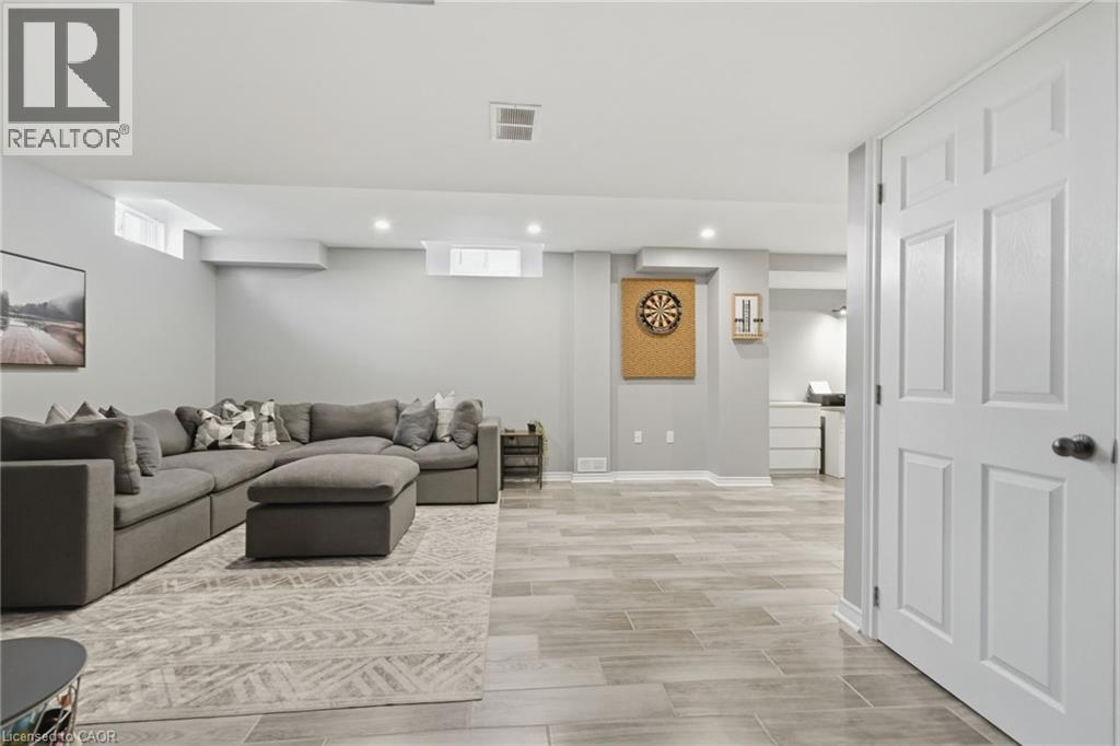 3 CLEGHORN Drive, Binbrook, Ontario, L0R1C0 — Photo 35