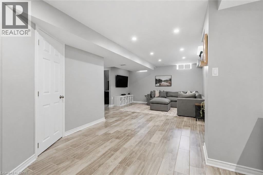 3 CLEGHORN Drive, Binbrook, Ontario, L0R1C0 — Photo 36