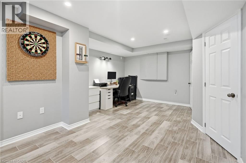 3 CLEGHORN Drive, Binbrook, Ontario, L0R1C0 — Photo 37