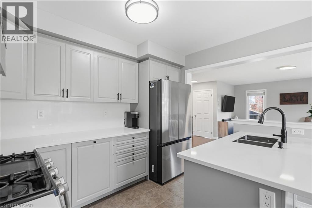 3 CLEGHORN Drive, Binbrook, Ontario, L0R1C0 — Photo 6