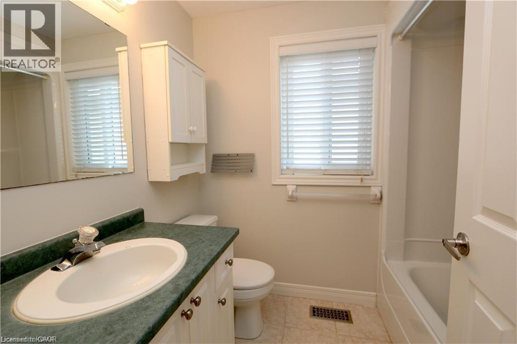 448-A HARBOUR VIEW Crescent, Waterloo, Ontario, N2K4A3 — Photo 15