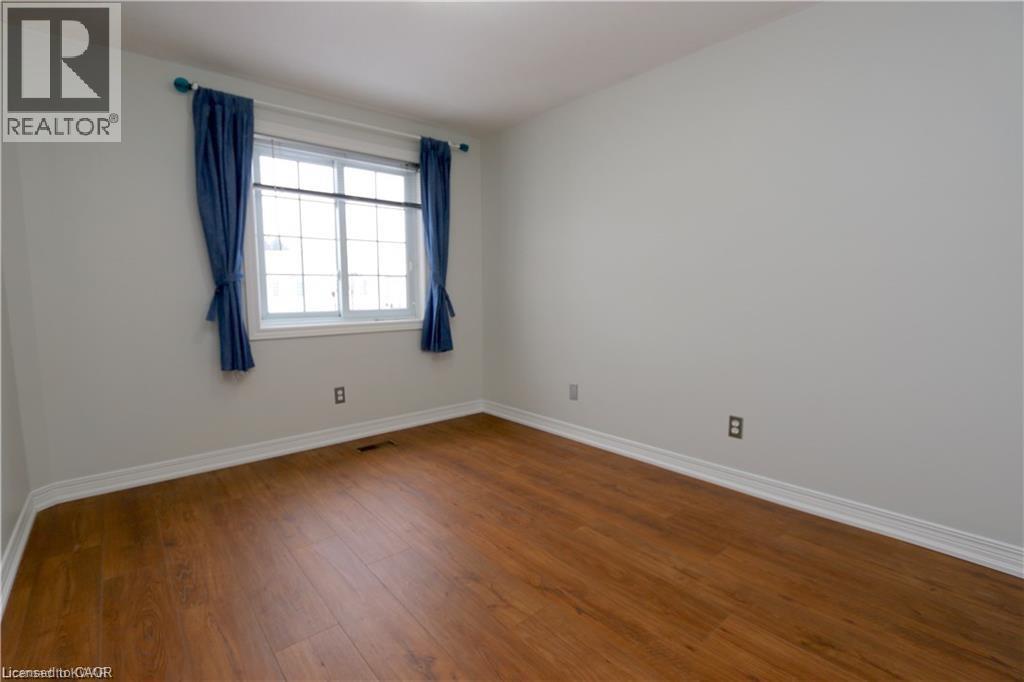 448-A HARBOUR VIEW Crescent, Waterloo, Ontario, N2K4A3 — Photo 17