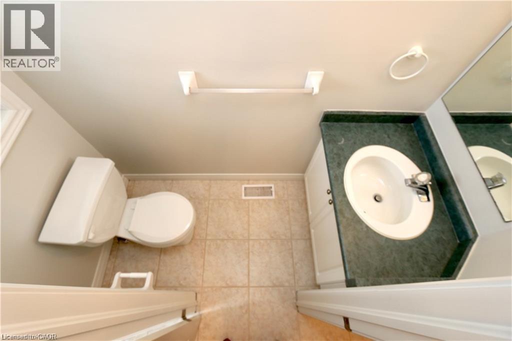 448-A HARBOUR VIEW Crescent, Waterloo, Ontario, N2K4A3 — Photo 9