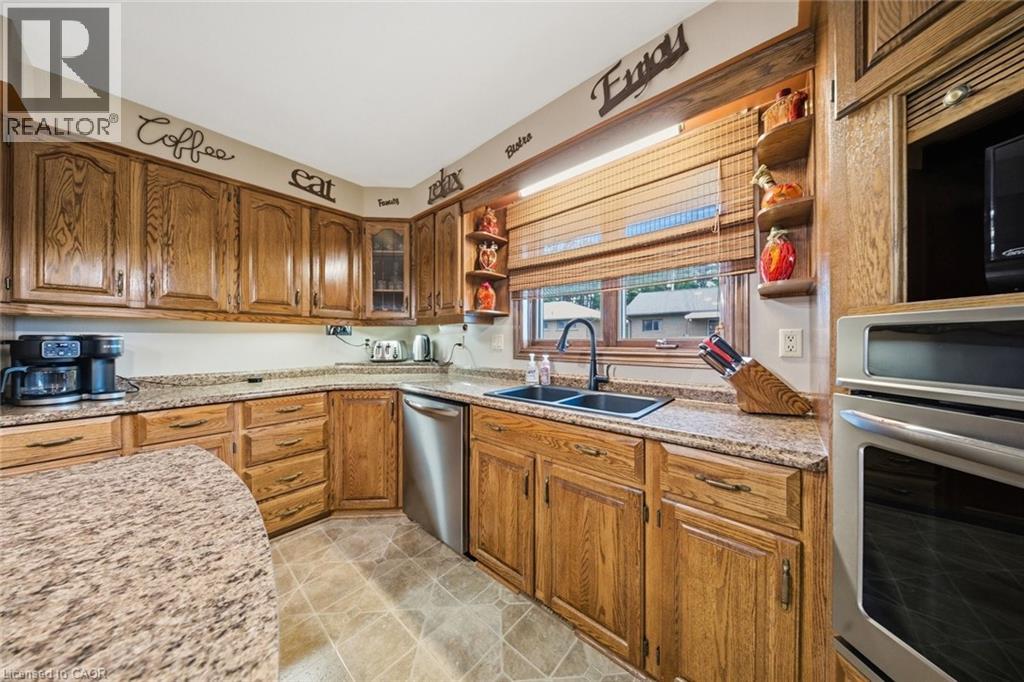 2 VIOLA Court, Delhi, Ontario, N4B3C9 — Photo 11
