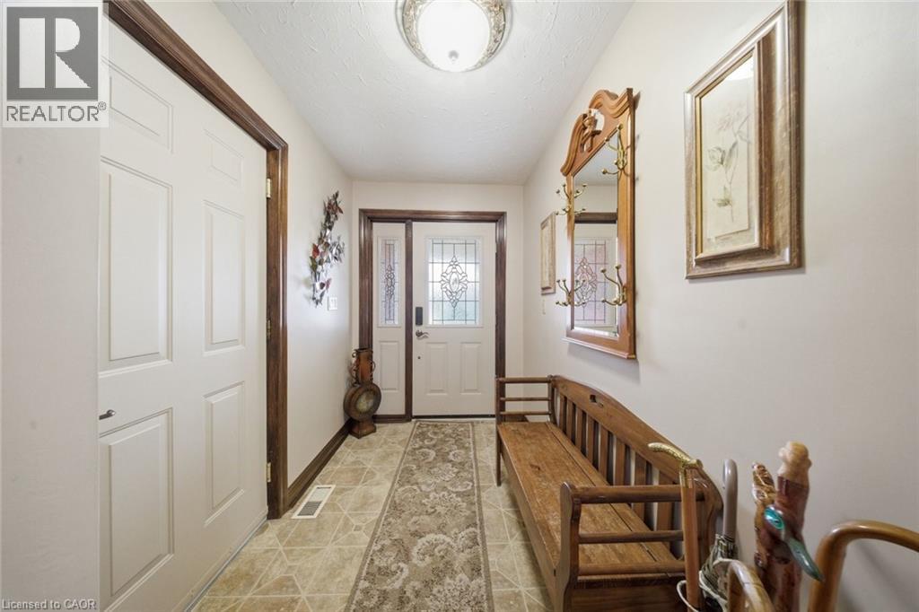 2 VIOLA Court, Delhi, Ontario, N4B3C9 — Photo 5