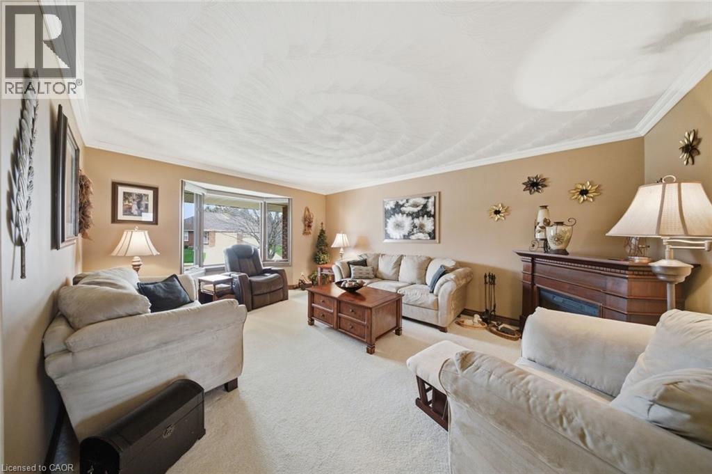 2 VIOLA Court, Delhi, Ontario, N4B3C9 — Photo 6