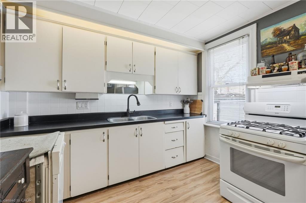 224 BALSAM Avenue S, Hamilton, Ontario, L8M3C1 — Photo 12