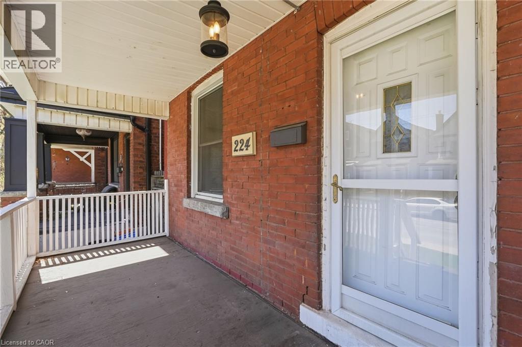 224 BALSAM Avenue S, Hamilton, Ontario, L8M3C1 — Photo 4