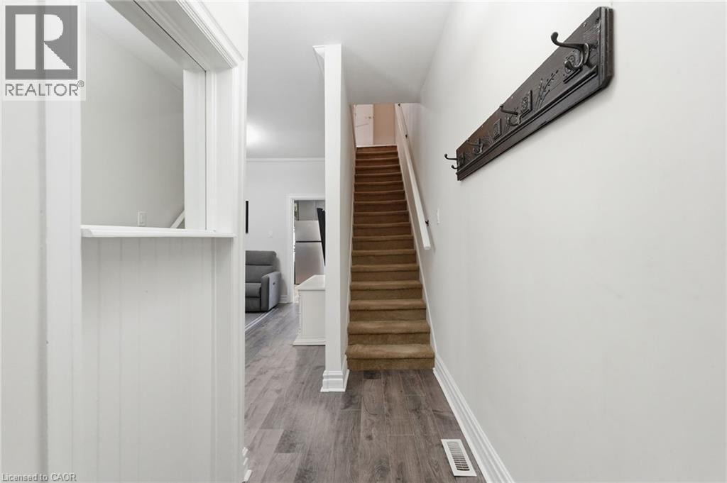 224 BALSAM Avenue S, Hamilton, Ontario, L8M3C1 — Photo 7