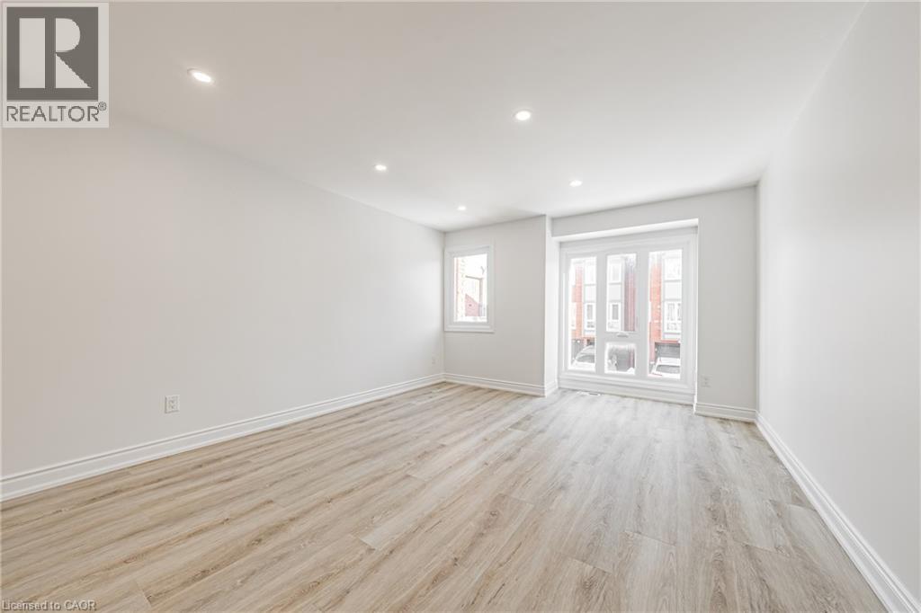 895 MAPLE Avenue Unit# 101, Burlington, Ontario, L7S2H7 — Photo 10