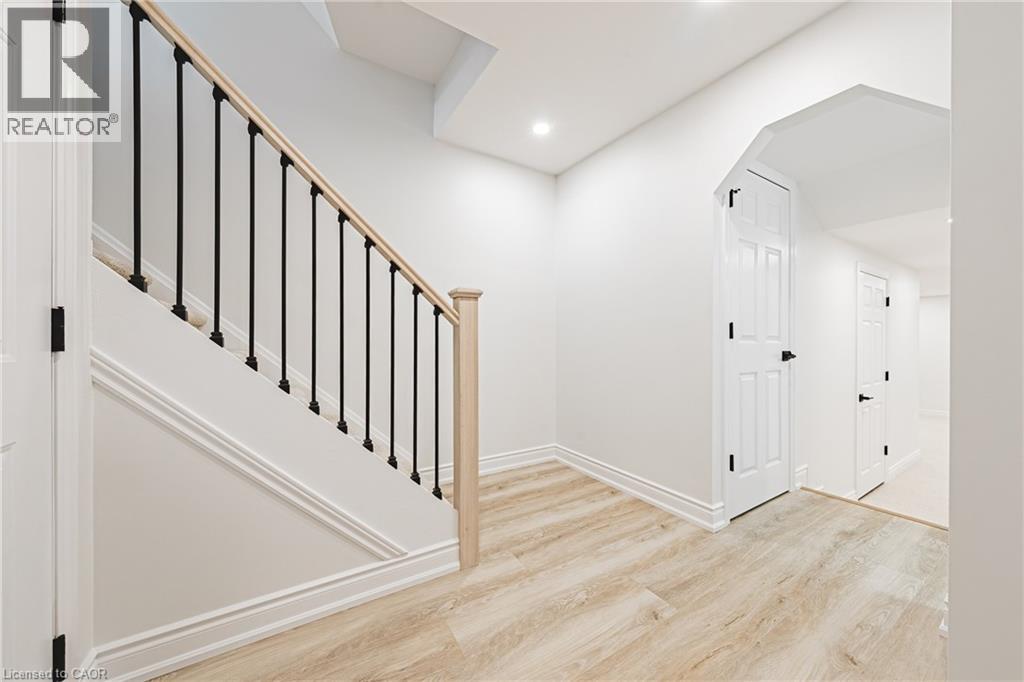895 MAPLE Avenue Unit# 101, Burlington, Ontario, L7S2H7 — Photo 4