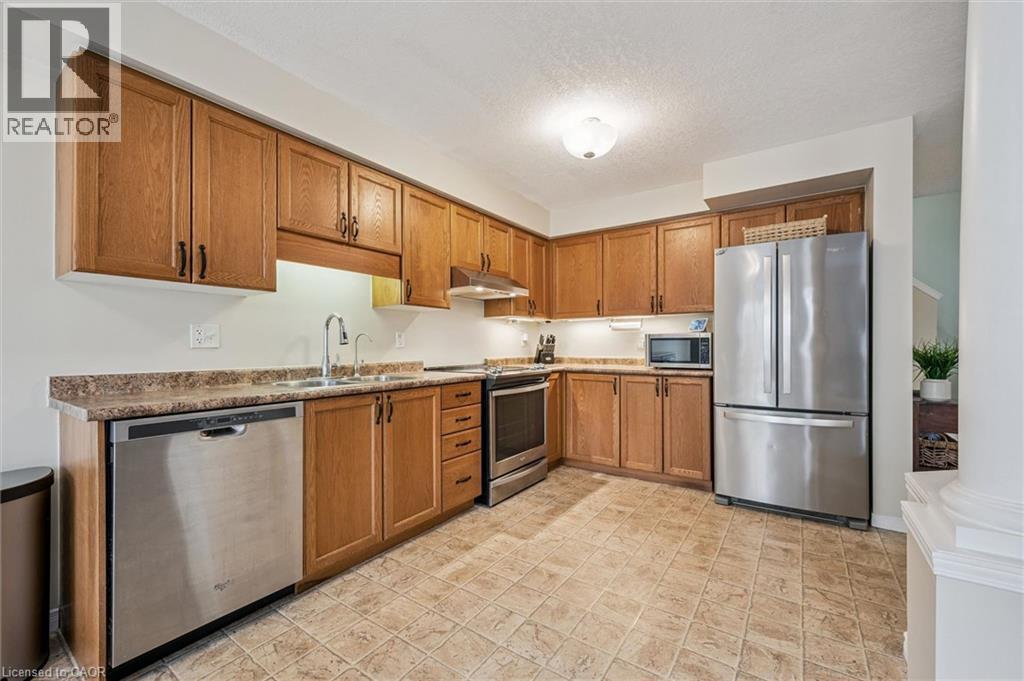 51 CANNES Street, Kitchener, Ontario, N2R1V1 — Photo 11