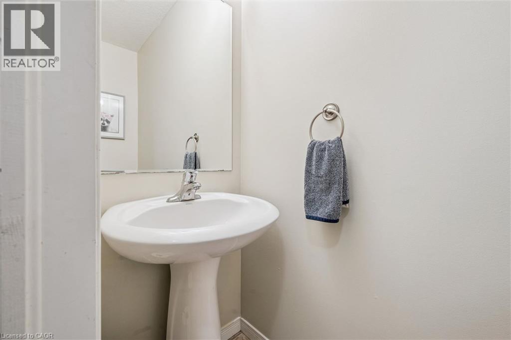 51 CANNES Street, Kitchener, Ontario, N2R1V1 — Photo 15