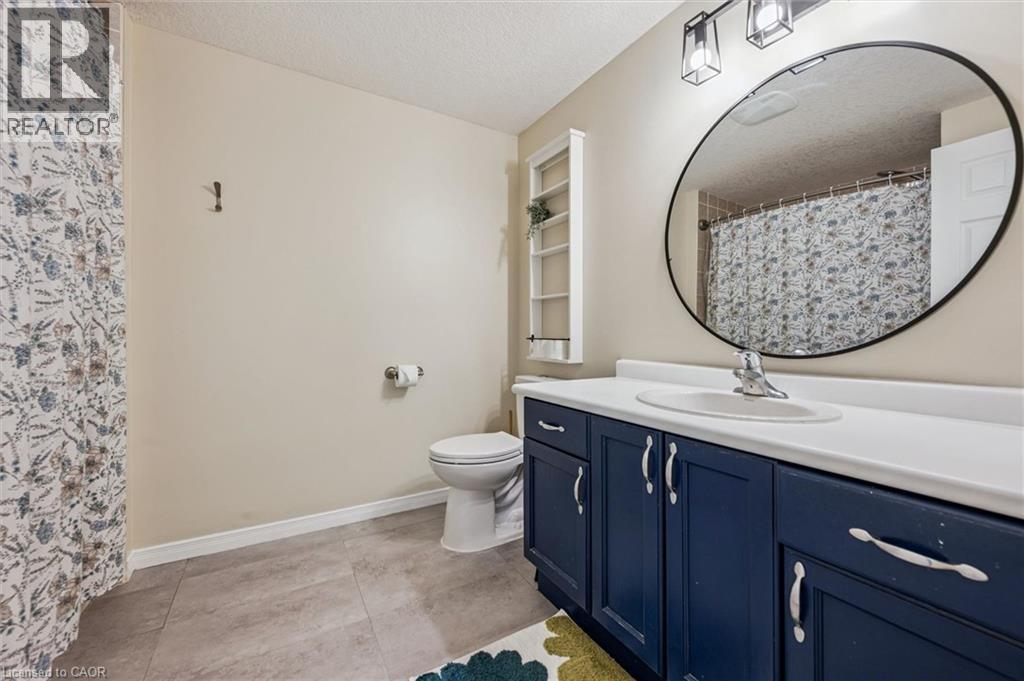 51 CANNES Street, Kitchener, Ontario, N2R1V1 — Photo 23