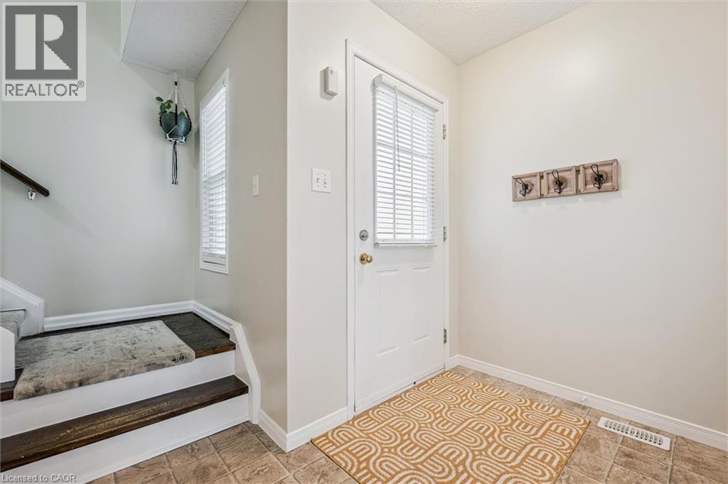 51 CANNES Street, Kitchener, Ontario, N2R1V1 — Photo 5
