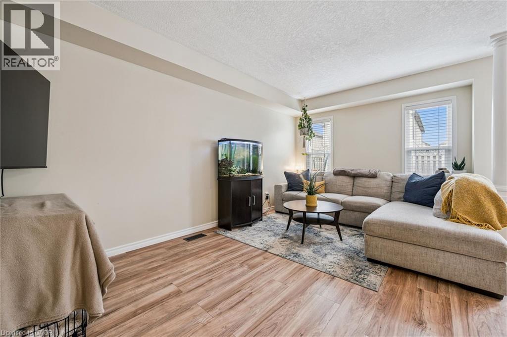 51 CANNES Street, Kitchener, Ontario, N2R1V1 — Photo 6