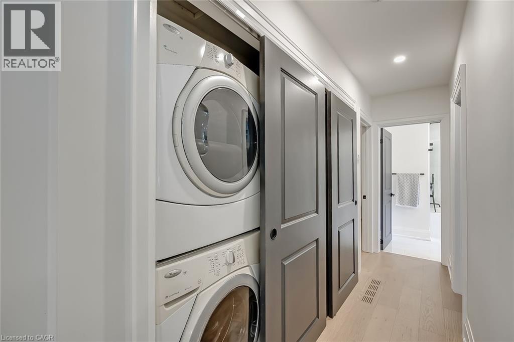 564 MAPLEHILL Drive, Burlington, Ontario, L7N2W3 — Photo 15